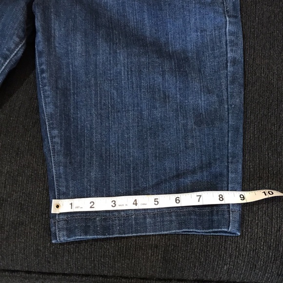 Old Navy Denim The Diva Bermuda Shorts with5 Pockets Snap Closure Belt Loops-12 - Picture 11 of 11